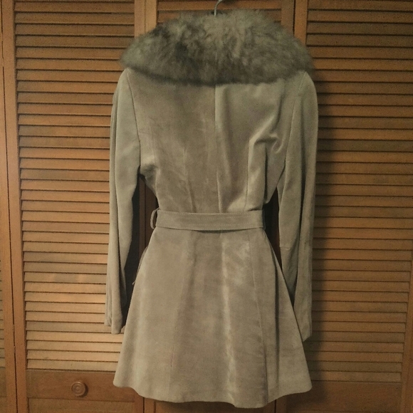 Vintage large lapel suede and fur belted jacket - Picture 6 of 8